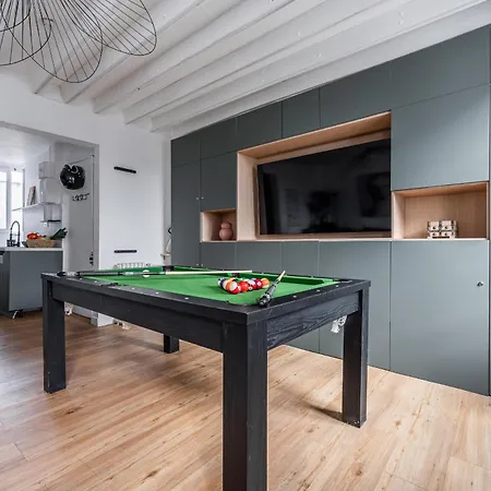 Flat With Billard And View Apartment